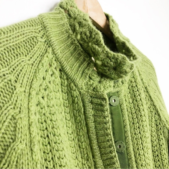 Sundance green cable knit, chunky lambswool Cardigan. - Picture 4 of 13